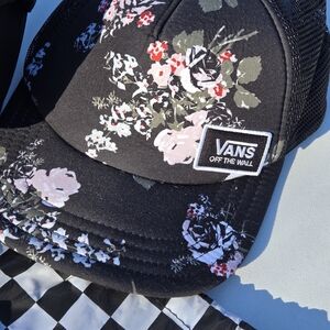 Vans Floral Trucker Hat Black Pink Lot With Checkered Socks And 2 Camvas Bags